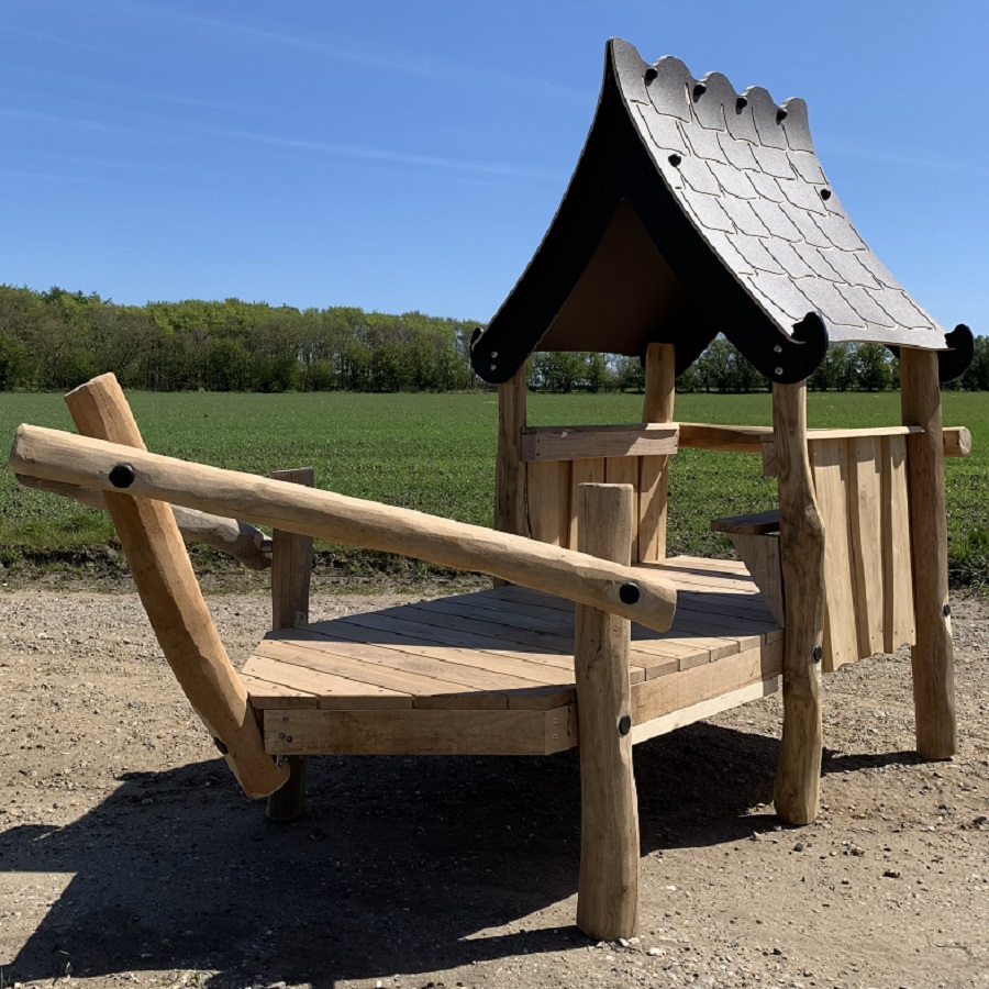 Legehuse i robinietræ